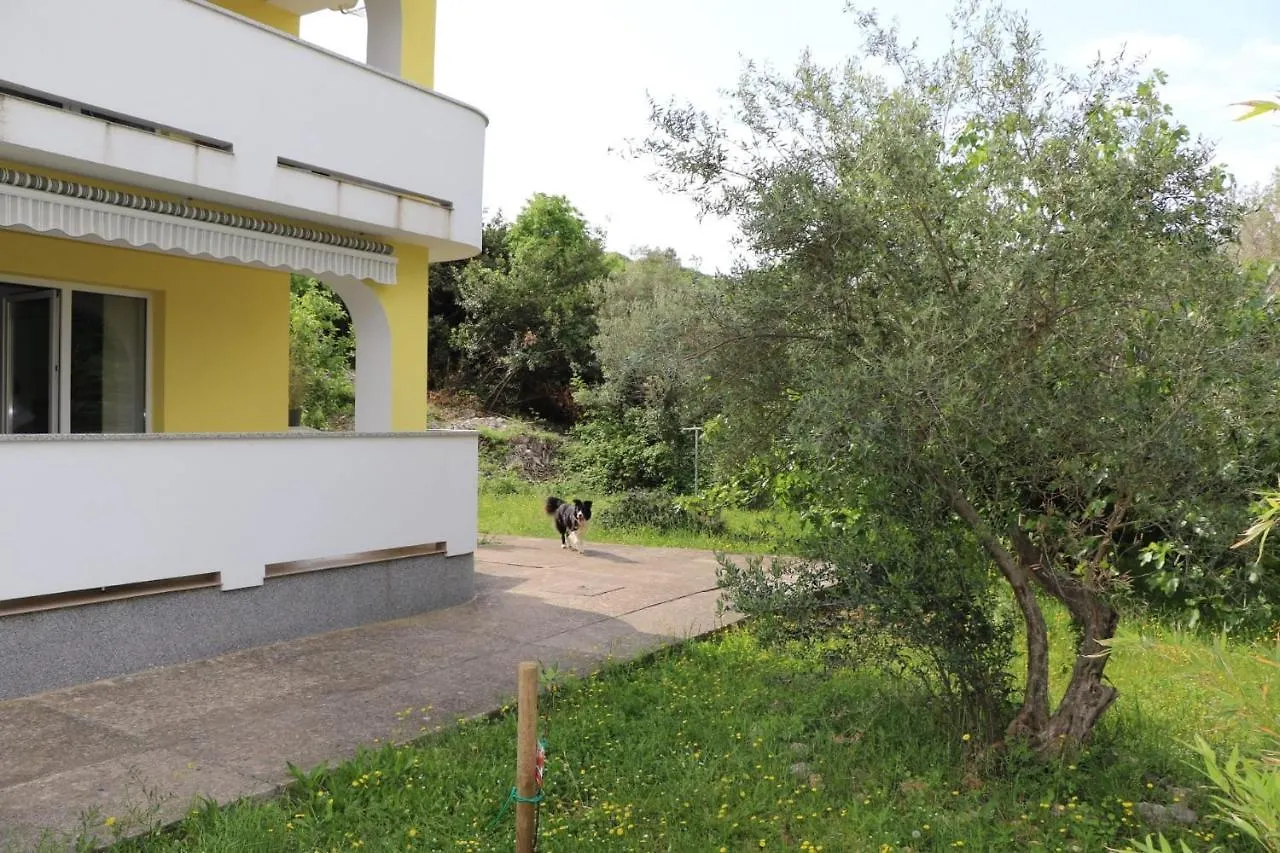 Apartments With A Parking Space Punat, Krk - 15010 Punat